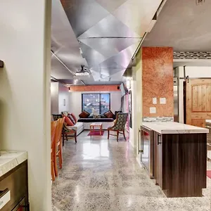 https://las-vegas-strip-2-bdrm-2-bath-vacation-work-condo.las-vegashotels.net